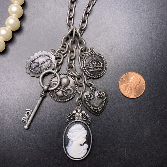 Faux Pearl Cameo Charm Pendant Necklace Antiqued Style Skeleton Key Fleur De Lis - Picture 3 of 6